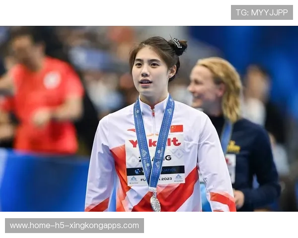 张雨霏登上另一座山顶的背后：努力与坚持分析，2021年张雨霏